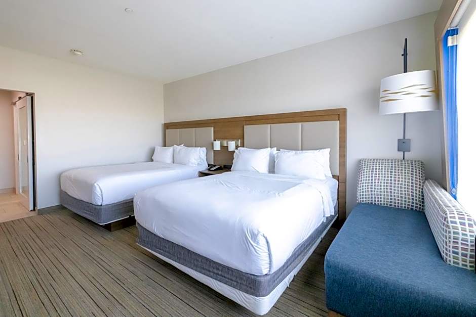 Holiday Inn Express & Suites Garland SW - NE Dallas Area By IHG