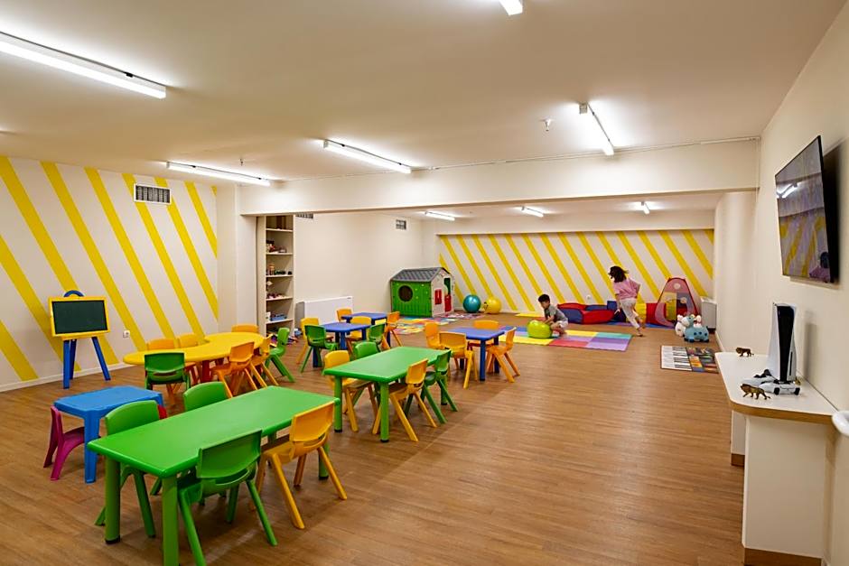 Brown Beach Chalkida Resort, a member of Brown Hotels