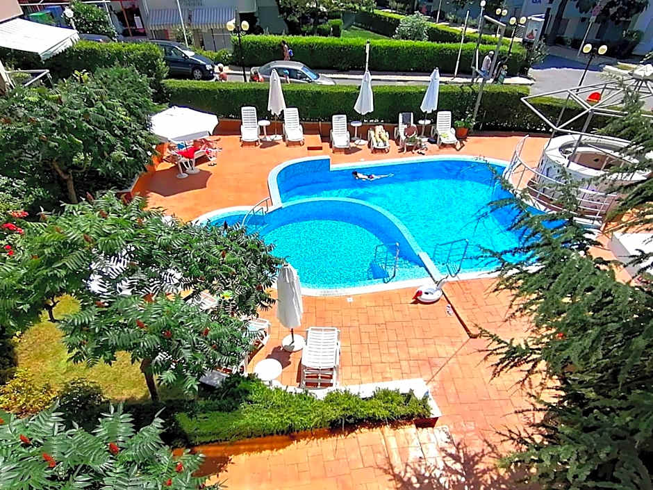 Sineva Del Sol Apartments