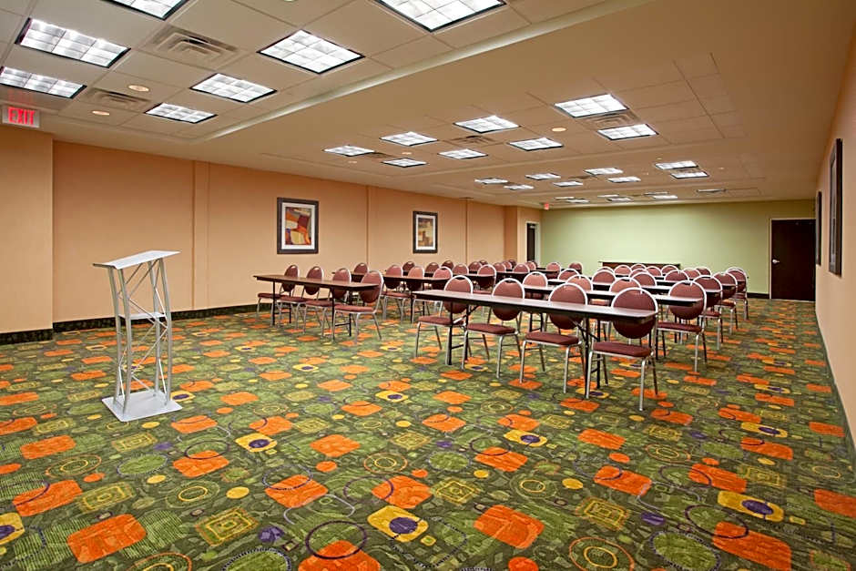 Holiday Inn Express Hotel & Suites Clemson - University Area By IHG