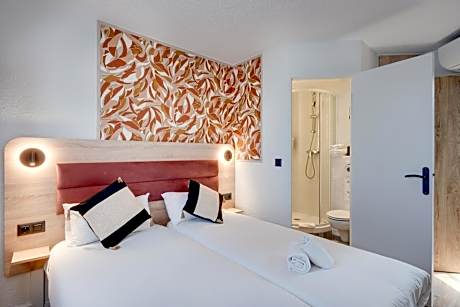 Standard Twin Room - Non-Smoking