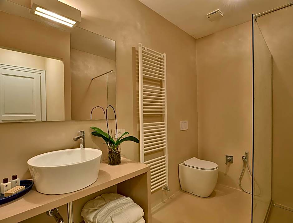 Dandelion Como Suites & Park