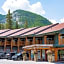 Hotel Canoe and Suites