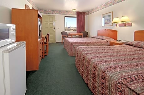 2 Queen Beds Smoking