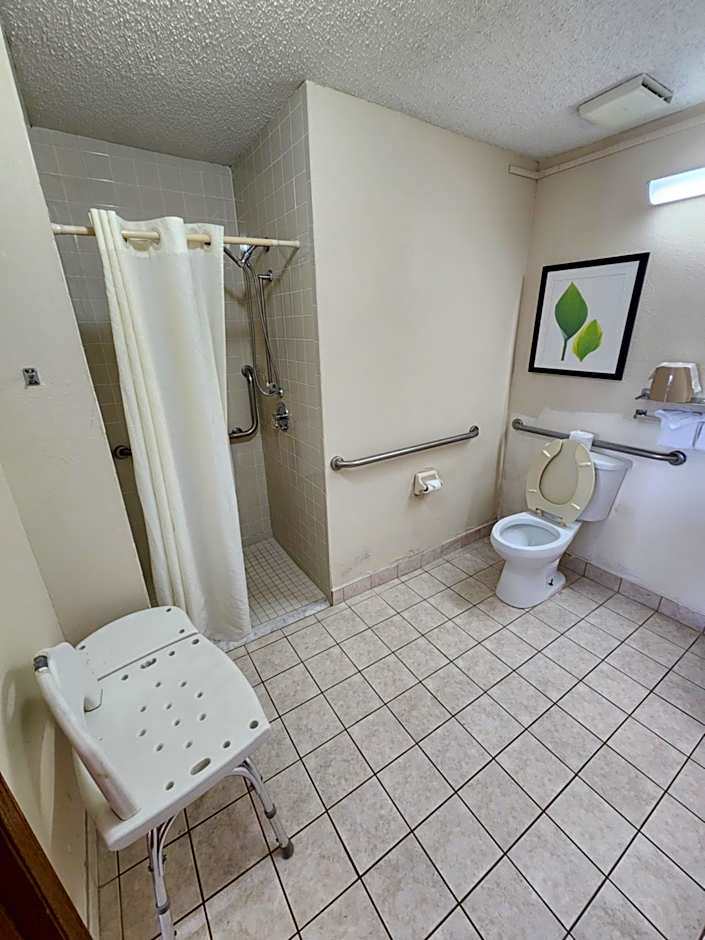 WestSpring Inn - Westlake Cleveland
