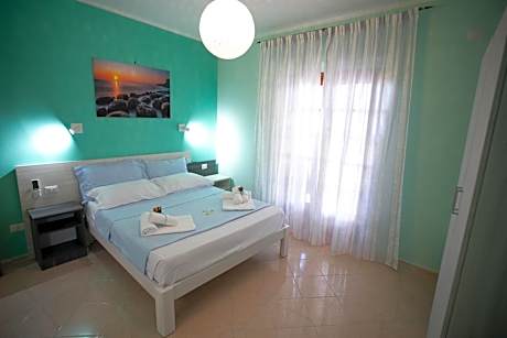 Deluxe Double Room with Balcony and Sea View