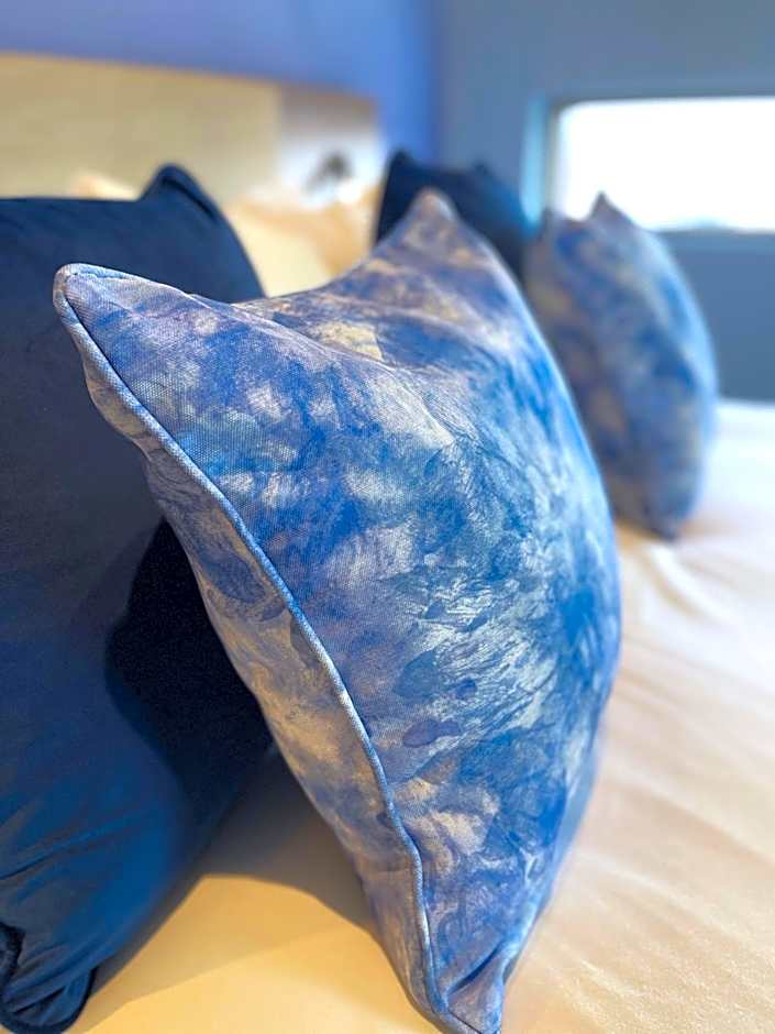 Hex Wildlife Hotel at Yorkshire Wildlife Park