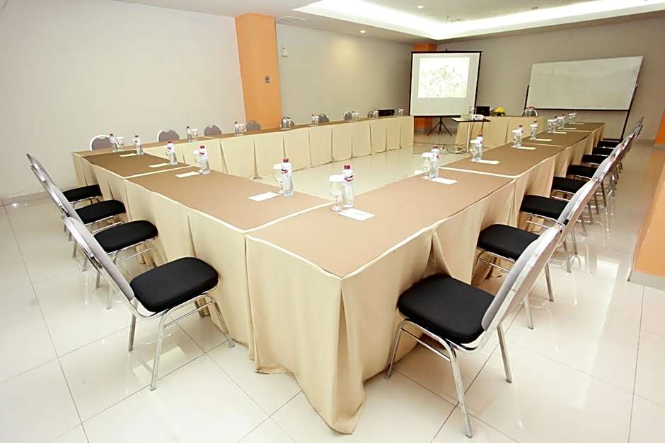 The Square Surabaya Hotel