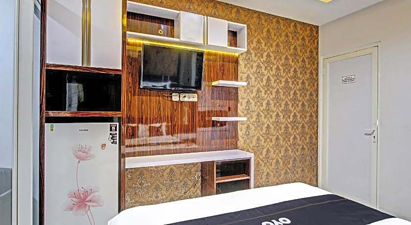 Collection O 90253 DHelomi