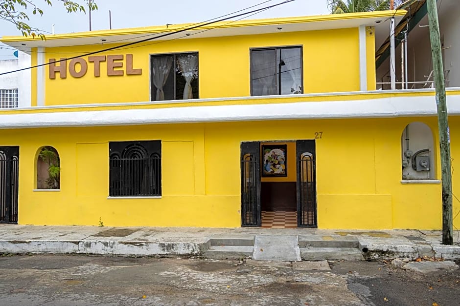 OYO Hotel Marías,Aeropuerto Internacional de Chetumal