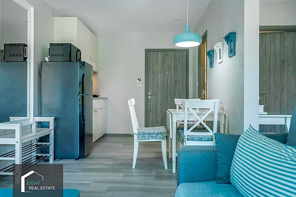 Studio Apartment by the Sea E413