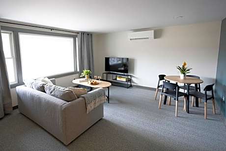 Suite with Mountain View