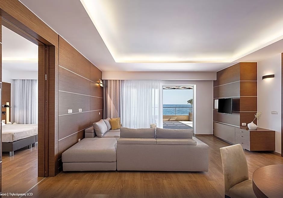 Photo 1 of 11 of Imperial 2 Bedroom Suite, Waterfront, Sea View