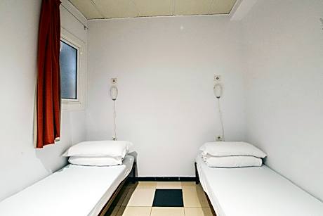 6-Bed Private Room Ensuite