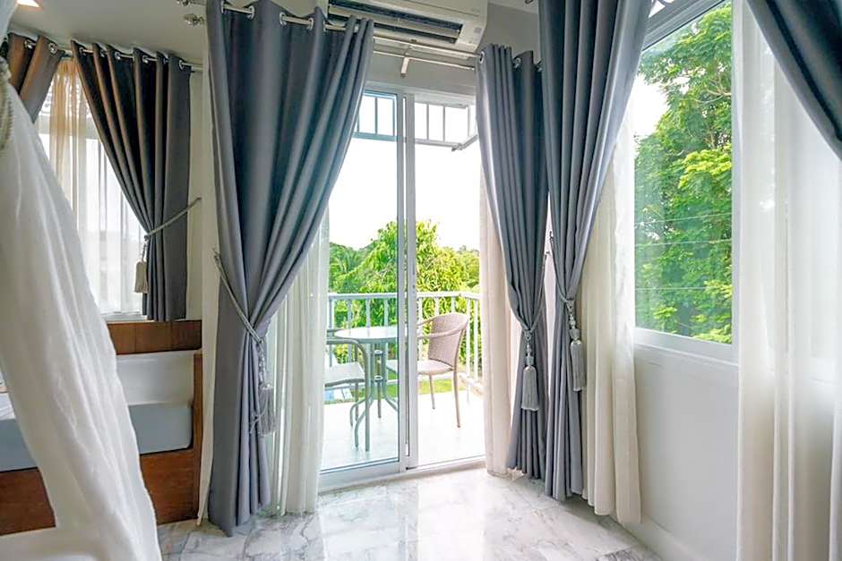 Villa Amphawa