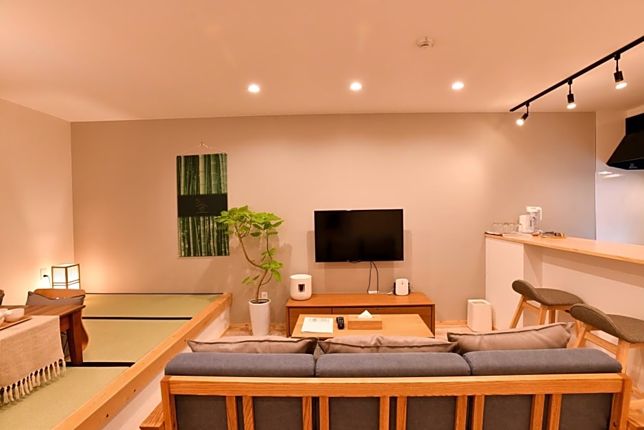 FL House 浪花町