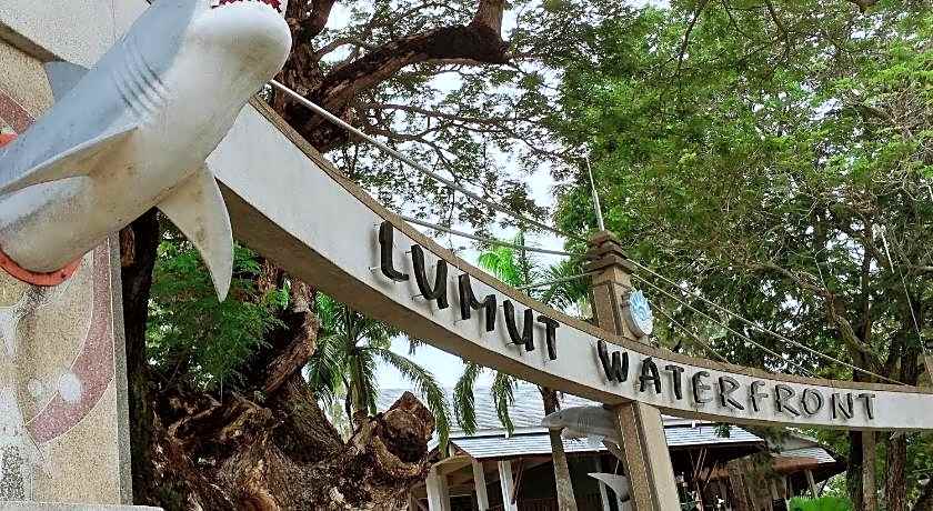 Dindings Pantai Desair Apartment By DPD