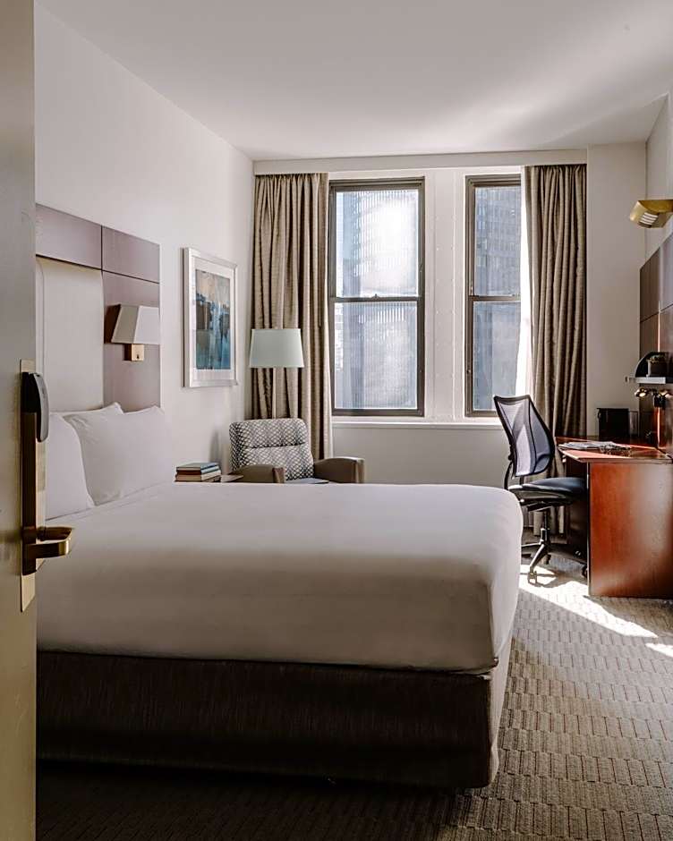 Club Quarters Hotel, Wacker at Michigan