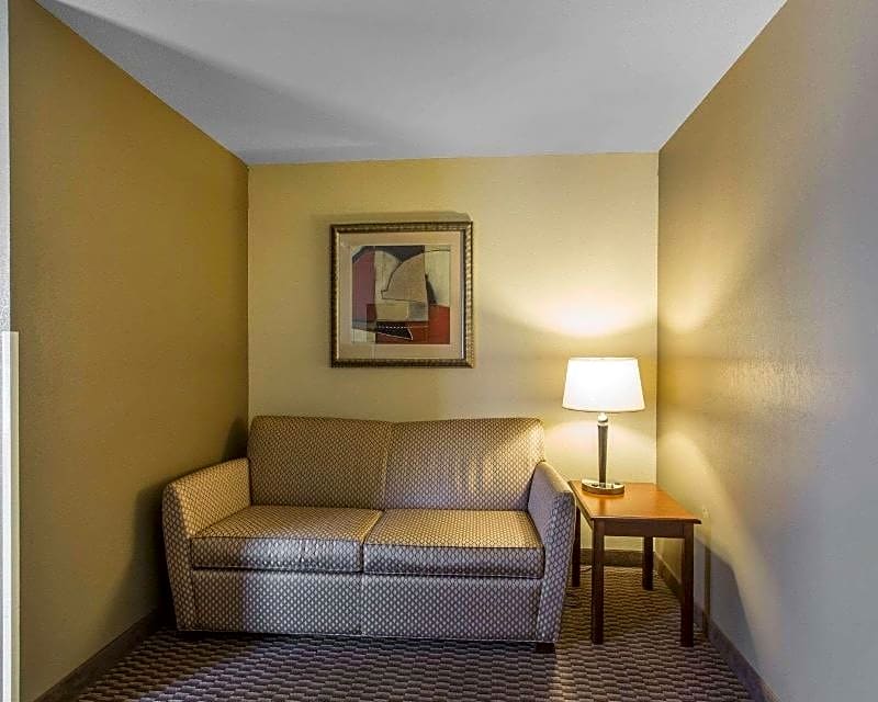 Comfort Inn & Suites Madisonville