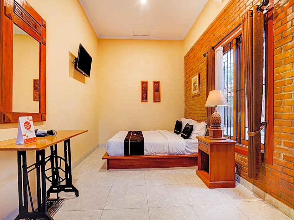 Collection O 90265 Cempoko Mulyo Homestay Syariah