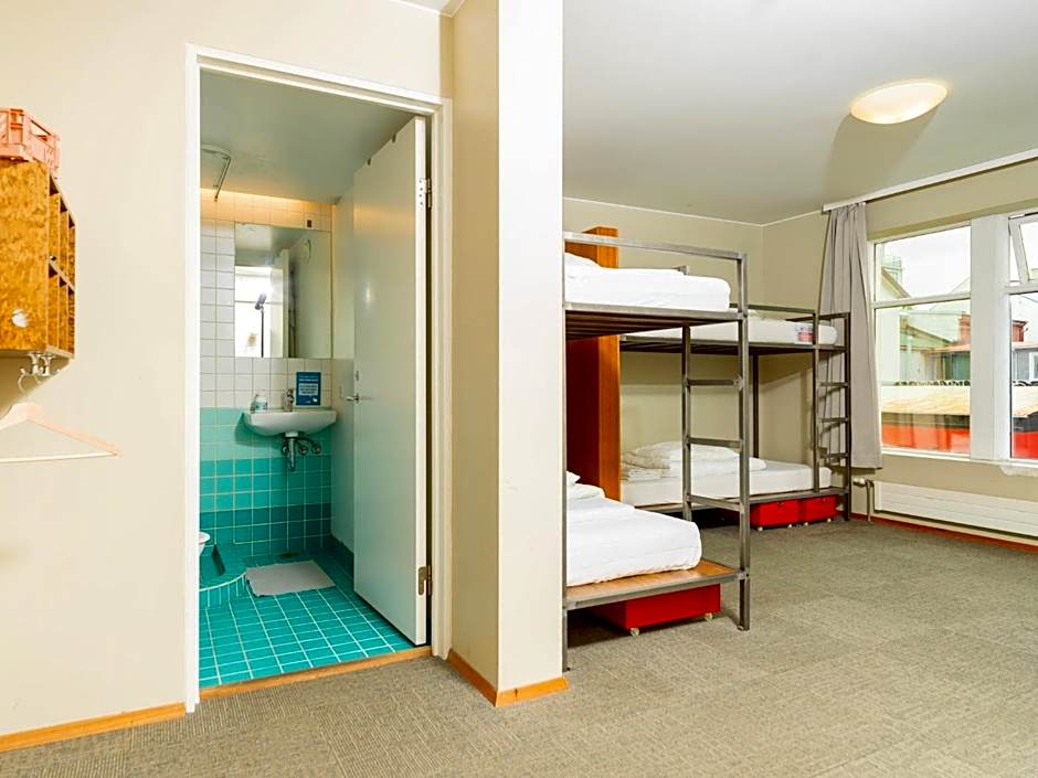 Loft - HI Eco Hostel
