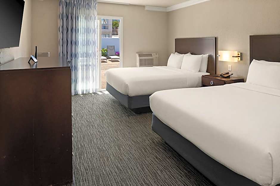 Cannery Row Inn