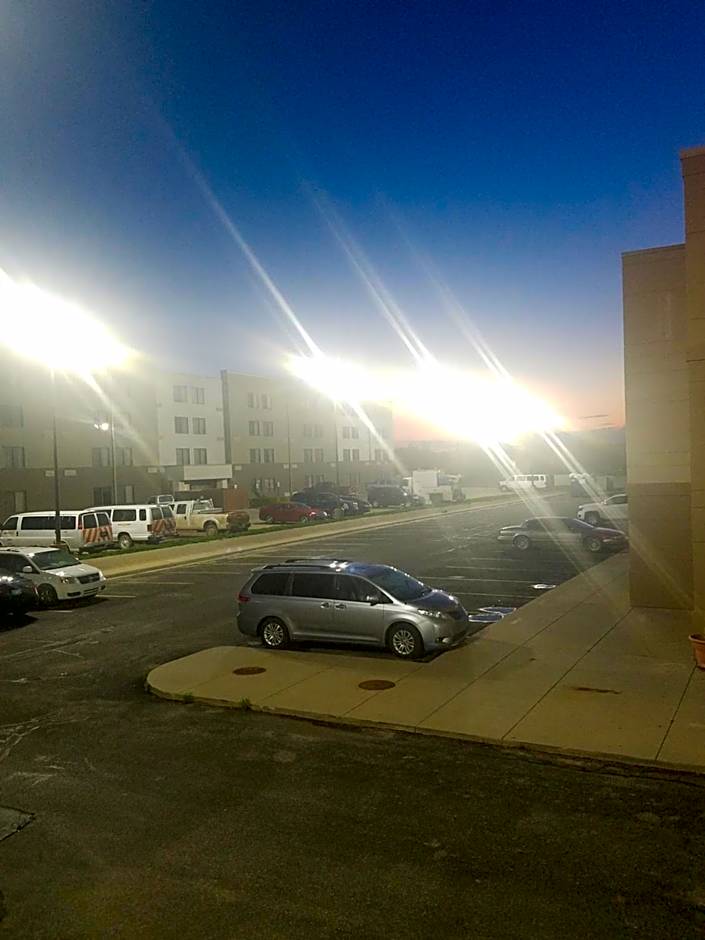 Super 8 by Wyndham Wichita North