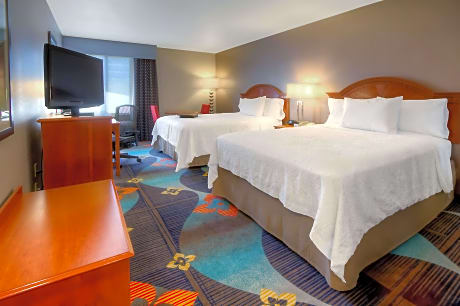 2 Queen Beds Nonsmoking