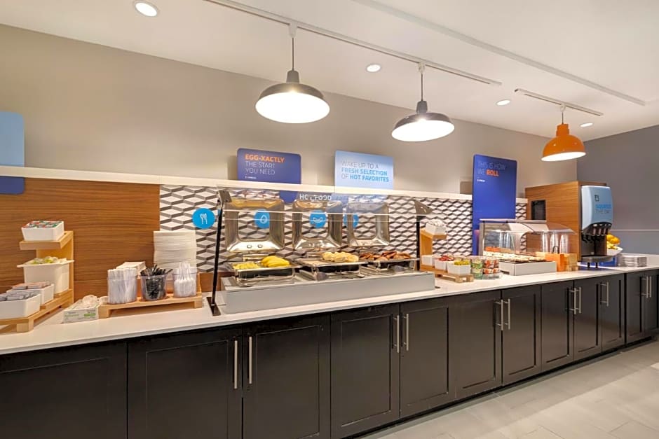 Holiday Inn Express & Suites Kansas City KU Medical Center By IHG