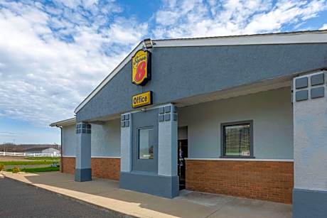 Super 8 by Wyndham Newcomerstown
