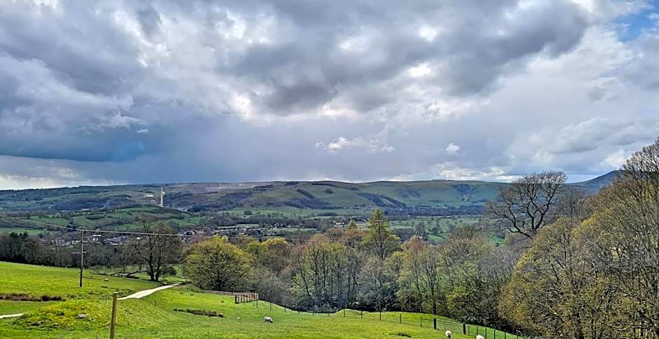 Peak District Shepherds Hut