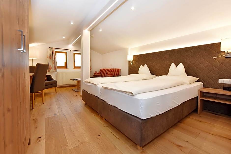 Gasthaus & Pension Alphorn