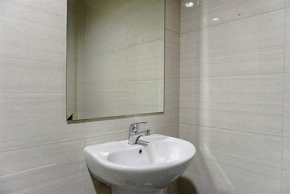 Well Design and Homey 1BR Ciputra International Apartment By Travelio