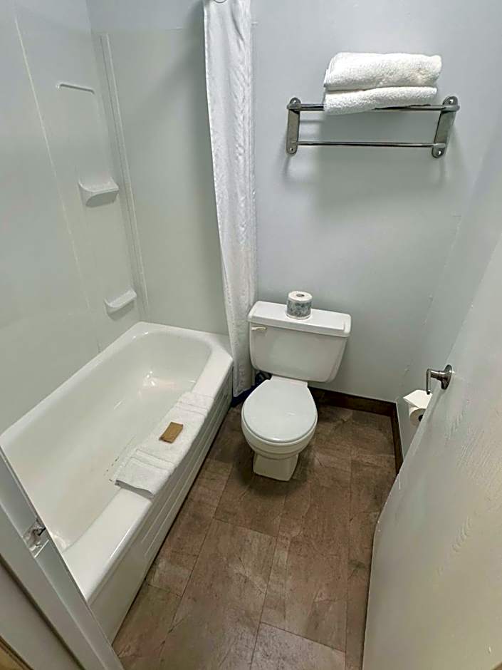 Anavada Inn & Suites - Grande Prairie