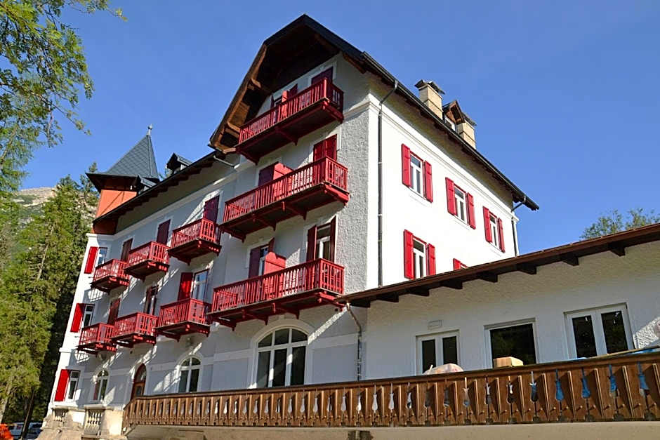 Hotel Croda Rossa