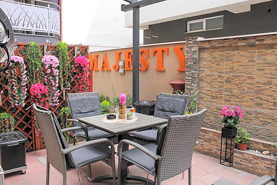 Guest Accommodation Majesty