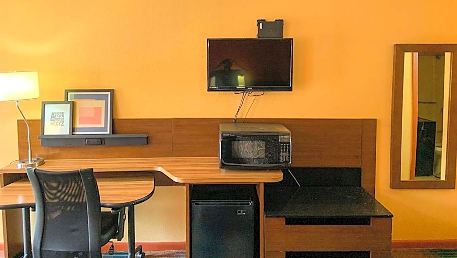 Luxury Inn Forrest City