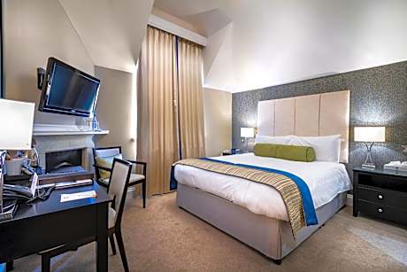 Standard Double Room with Double Bed - Non-Smoking