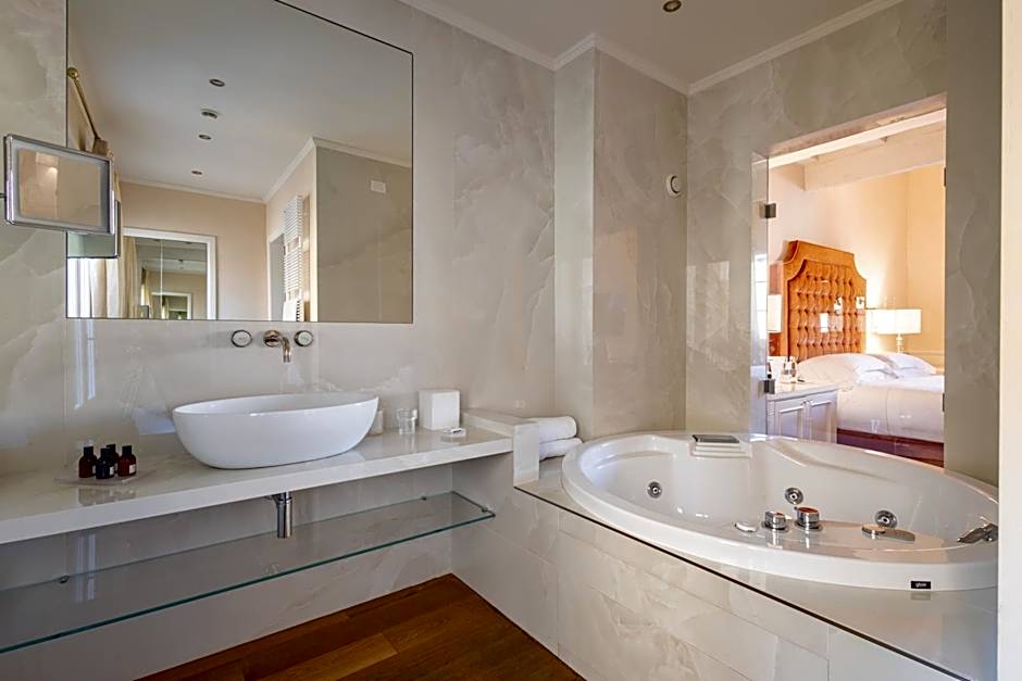 San Firenze Suites & Spa