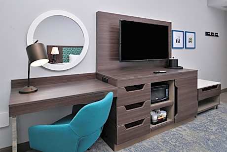King Room - Hearing Access/Non-Smoking
