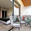 Serenity in the Sky - Studio with Rooftop and Plunge pool