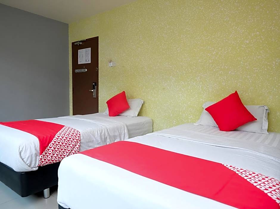 Hotel De' Tees, Masai Utama