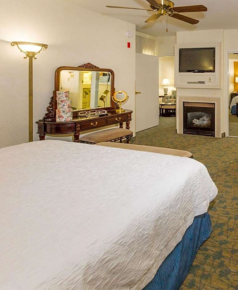 Hampton Inn & Suites Amelia Island-Historic Harbor Front