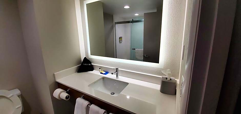 Holiday Inn Express Hotel And Suites Kinston By IHG