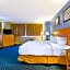 Days Inn & Suites by Wyndham Lebanon PA