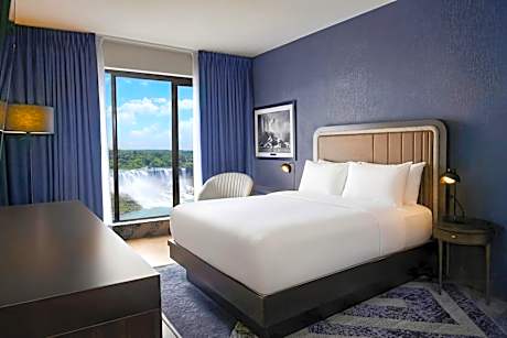Queen Room with Falls View - Floor to Ceiling Windows