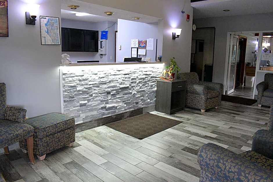 Adams Inn and Suites