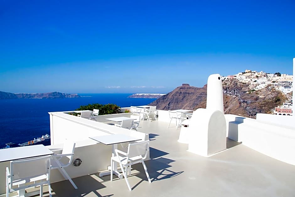 Pantelia Suites