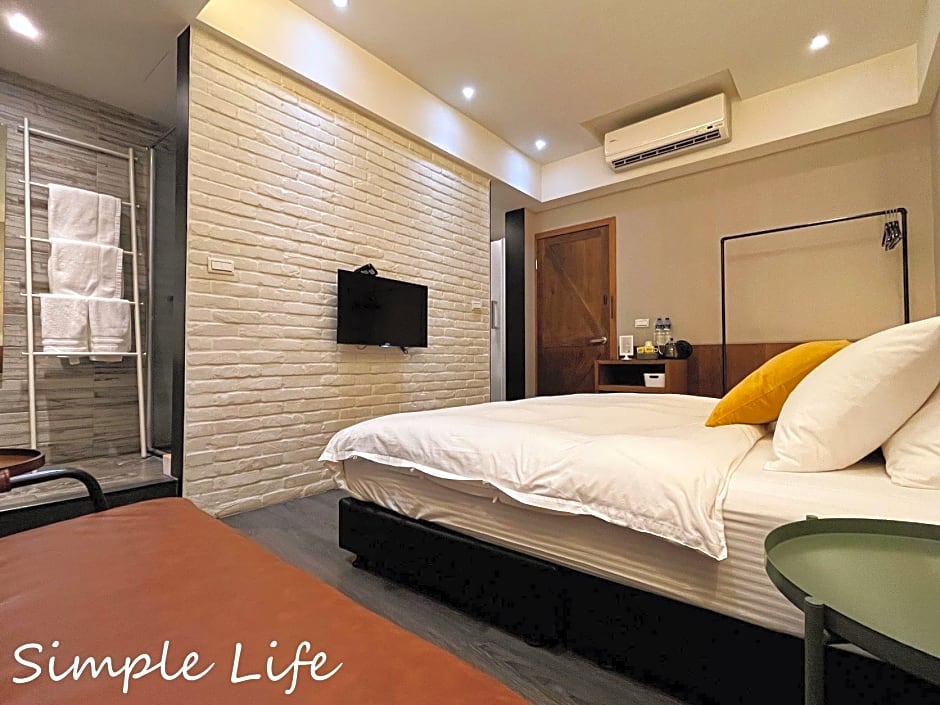 Simple Life Room