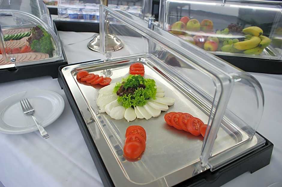 Hotel Rühen, 24 Stunden Check in, Küche, kostenfreie Parkplätze